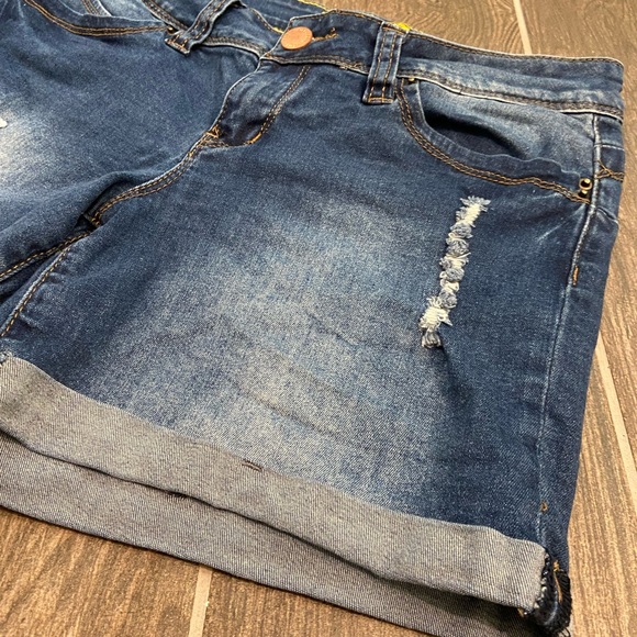 YMI Distressed Cuffed Jean Shorts - Picture 2 of 10
